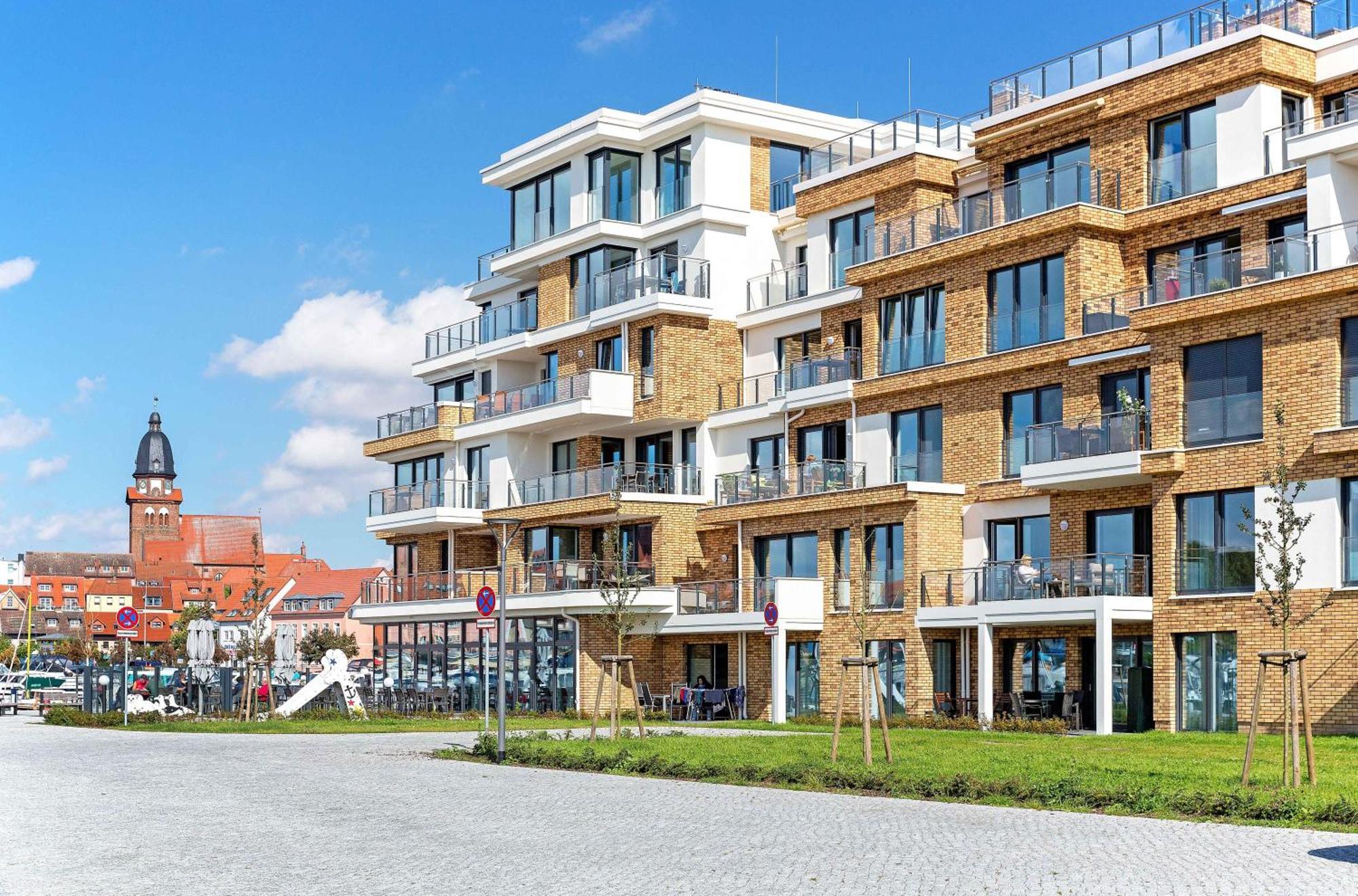 Atlantica - Apartment In Der Hafenresidenz Mit Wellness & Mueritzblick 瓦伦 外观 照片